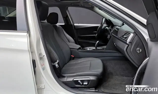 BMW 3 серия 2018 2.0 автомат (гидро), миниатюра 10