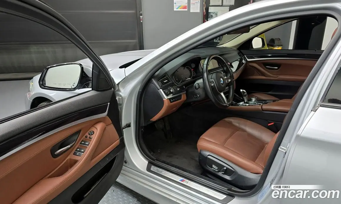 BMW 5 серия 2016 2.0 автомат (гидро), фото 10 BMW 5 серия 2016 2.0 автомат (гидро), фото 10
