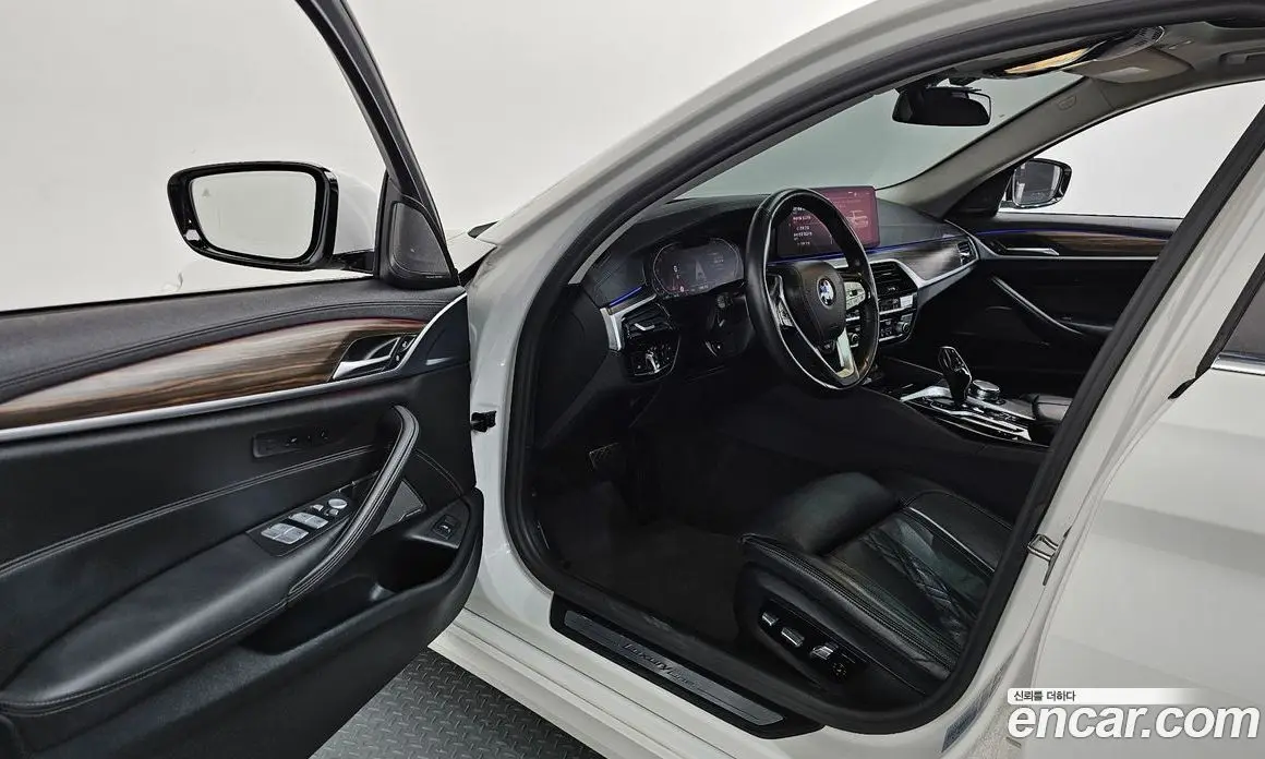 BMW 5 серия 2022 2.0 автомат (гидро), фото 12
