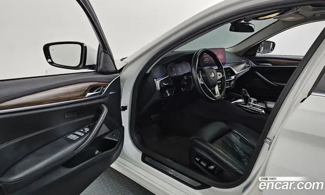 BMW 5 серия 2022 2.0 автомат (гидро), миниатюра 12