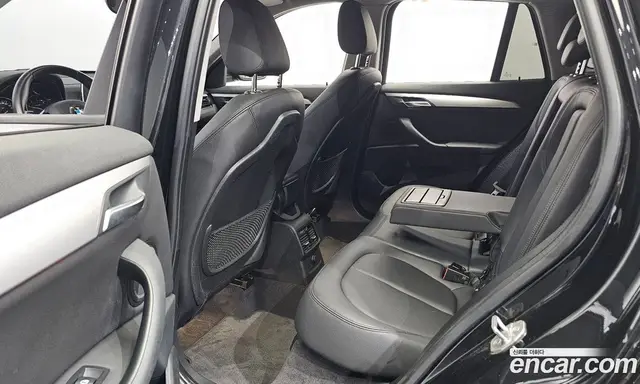BMW X1 2018 2.0 автомат (гидро), миниатюра 11