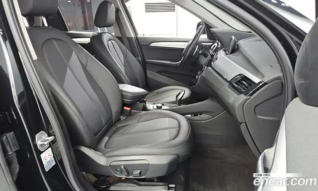 BMW X1 2018 2.0 автомат (гидро), миниатюра 12