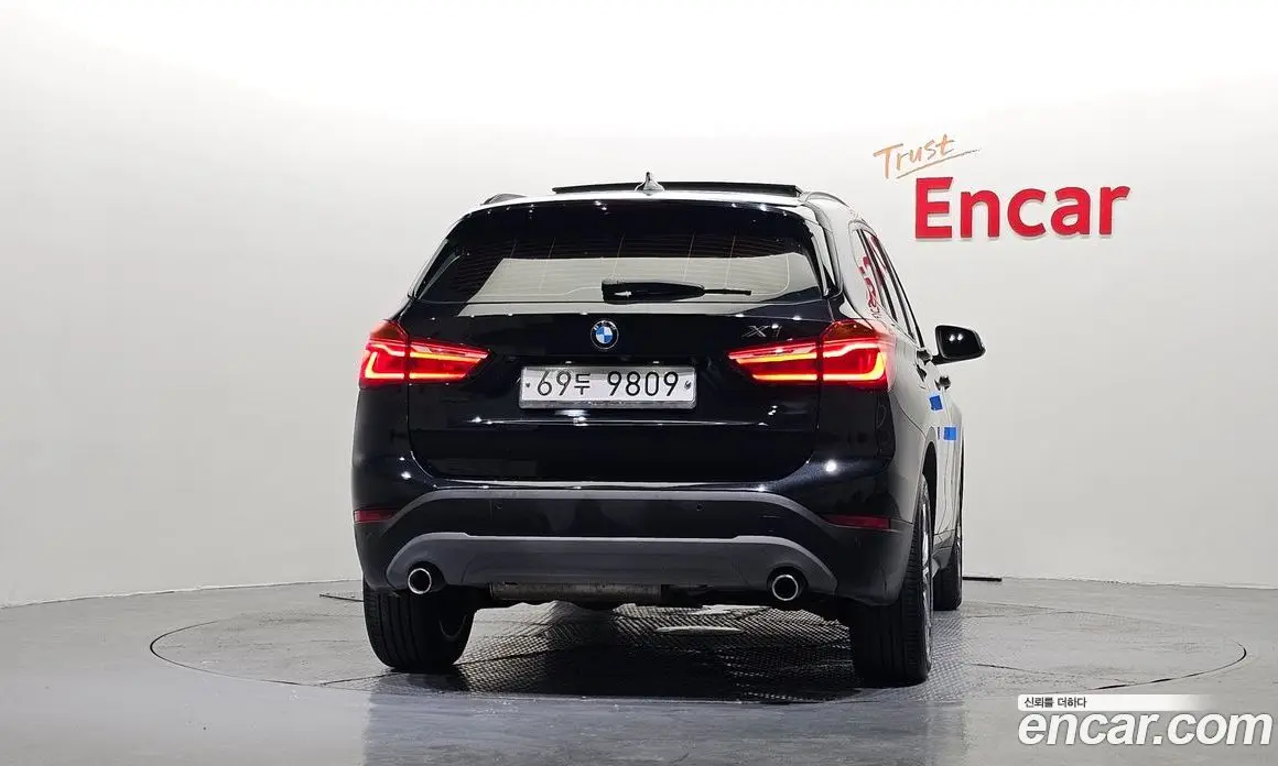 BMW X1 2018 2.0 автомат (гидро), фото 4