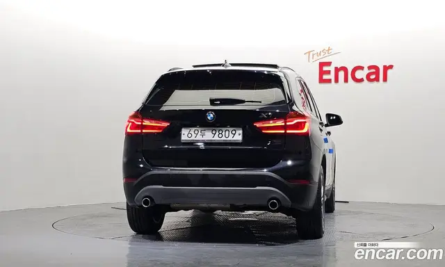 BMW X1 2018 2.0 автомат (гидро), миниатюра 4
