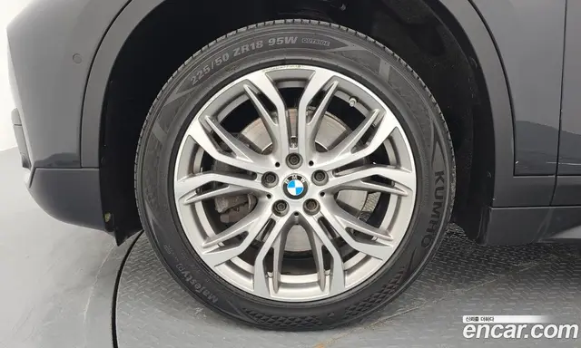 BMW X1 2018 2.0 автомат (гидро), миниатюра 5
