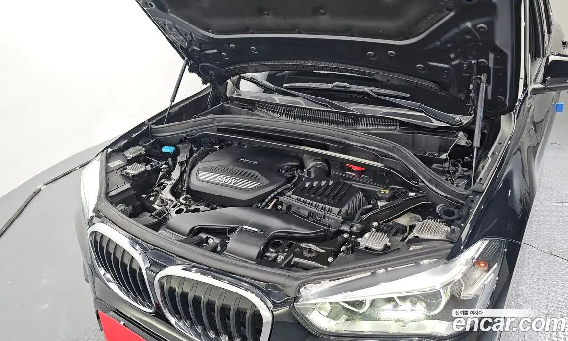 BMW X1 2018 2.0 автомат (гидро), фото 6