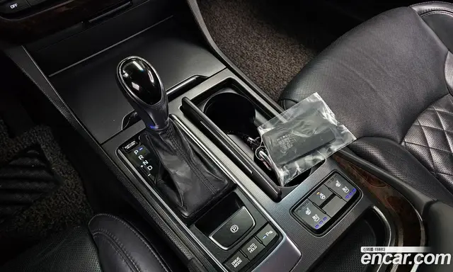 Hyundai Aslan 2015 3.3 автомат (гидро), миниатюра 9