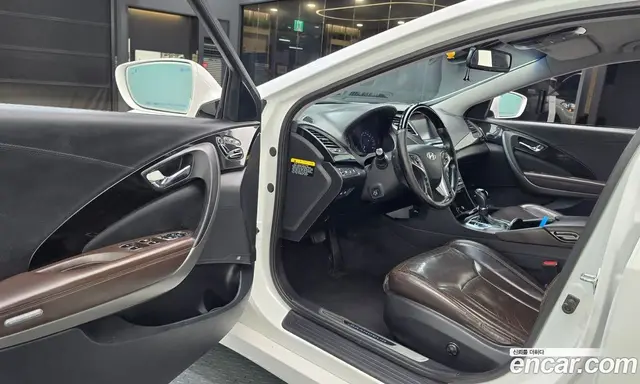 Hyundai Grandeur 2015 3.0 автомат (гидро), миниатюра 10 Hyundai Grandeur 2015 3.0 автомат (гидро), миниатюра 10