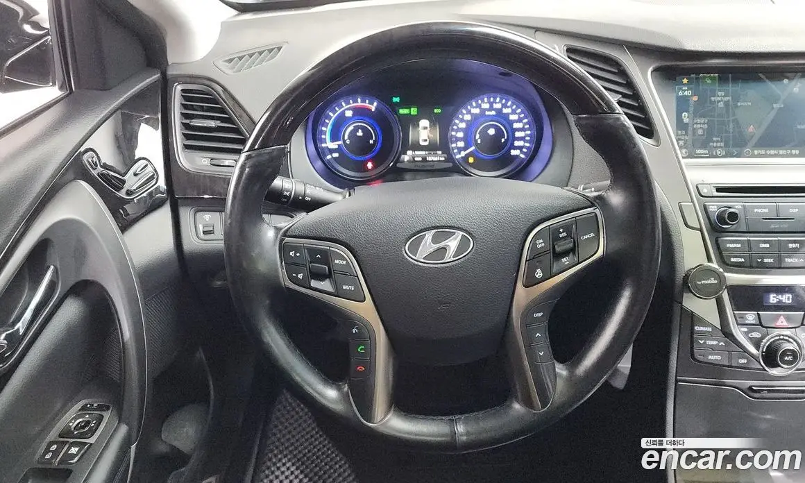 Hyundai Grandeur 2015 2.4 автомат (гидро), фото 13