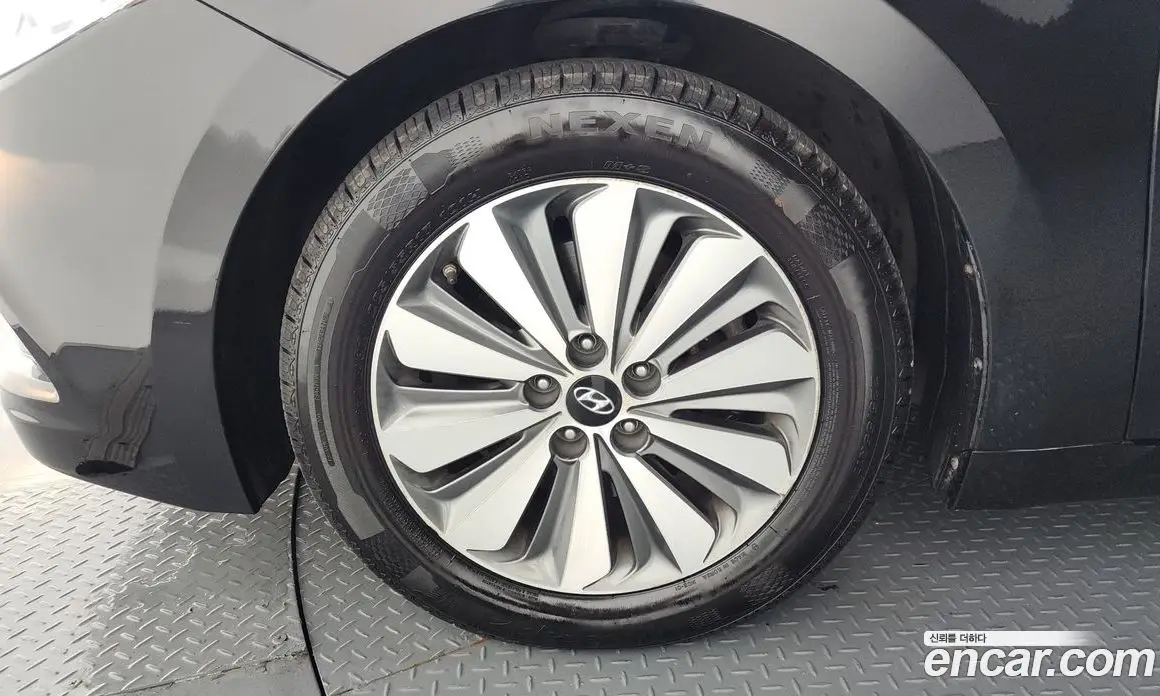 Hyundai Grandeur 2015 2.4 автомат (гидро), фото 5
