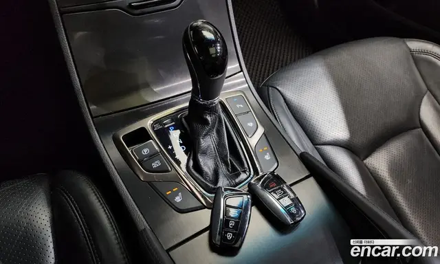 Hyundai Grandeur 2015 2.4 автомат (гидро), миниатюра 9