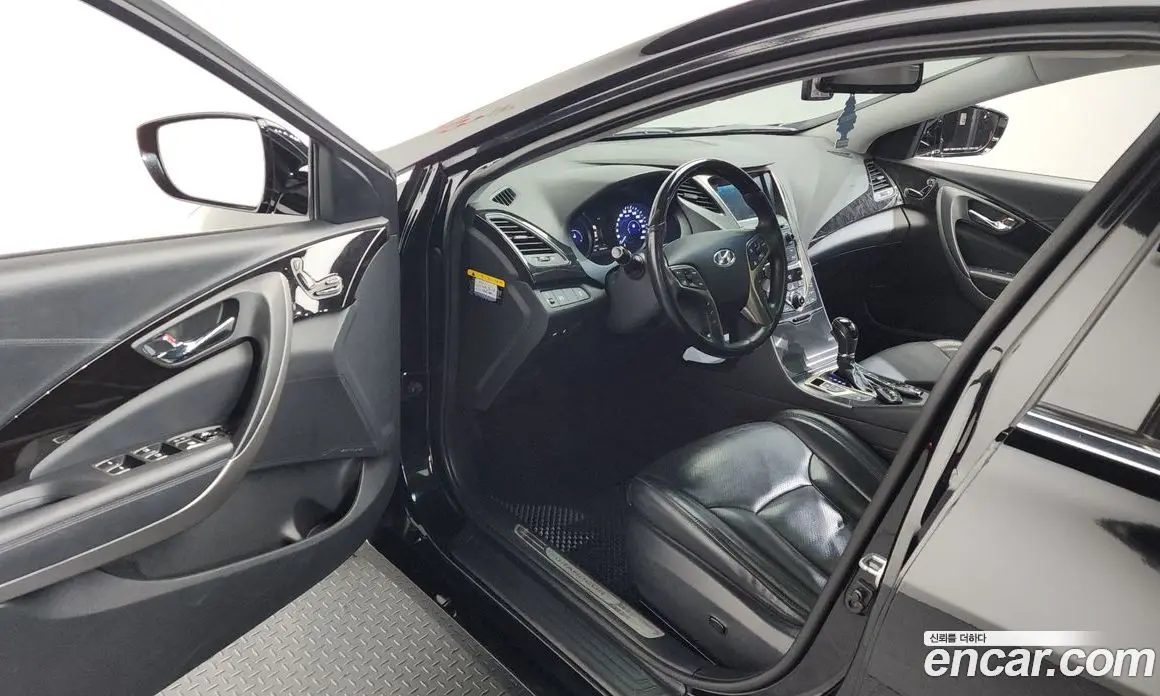 Hyundai Grandeur 2015 2.4 автомат (гидро), фото 10