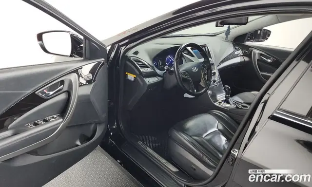 Hyundai Grandeur 2015 2.4 автомат (гидро), миниатюра 10