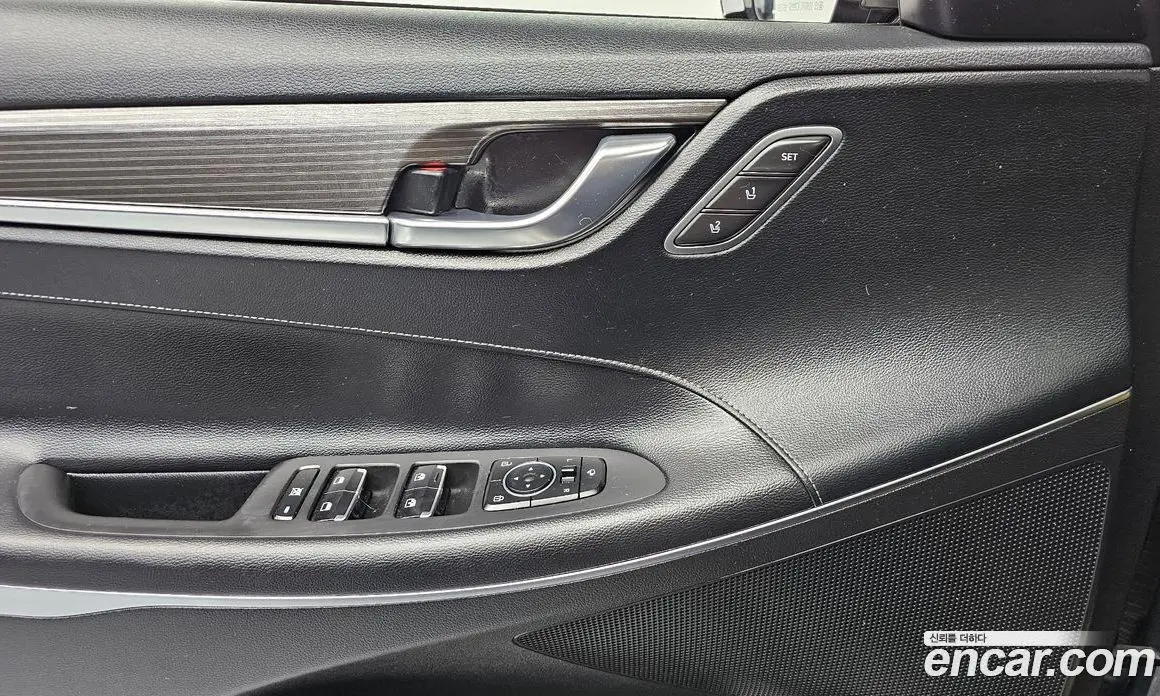 Hyundai Grandeur 2017 2.4 автомат (гидро), фото 13 Hyundai Grandeur 2017 2.4 автомат (гидро), фото 13