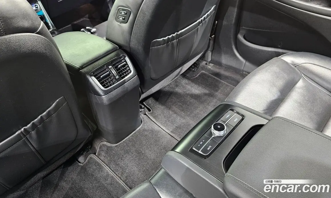 Hyundai Grandeur 2017 2.4 автомат (гидро), фото 20 Hyundai Grandeur 2017 2.4 автомат (гидро), фото 20