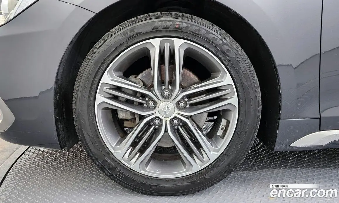 Hyundai Grandeur 2017 2.4 автомат (гидро), фото 5 Hyundai Grandeur 2017 2.4 автомат (гидро), фото 5
