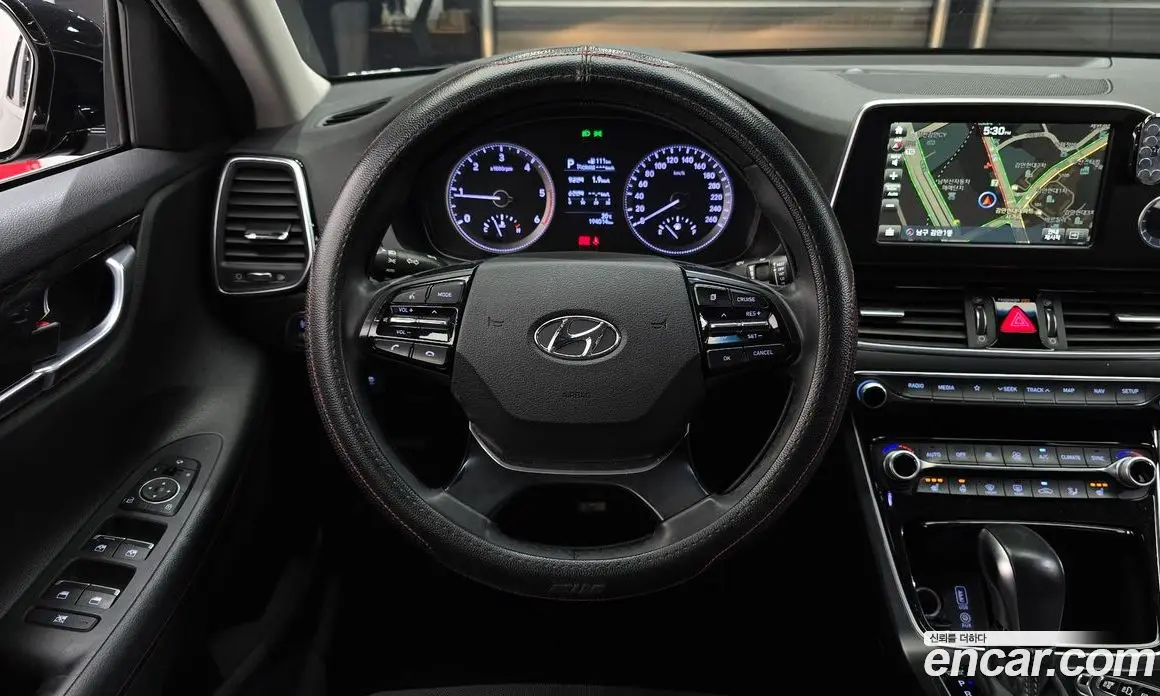 Hyundai Grandeur 2017 2.2 автомат (гидро), фото 13