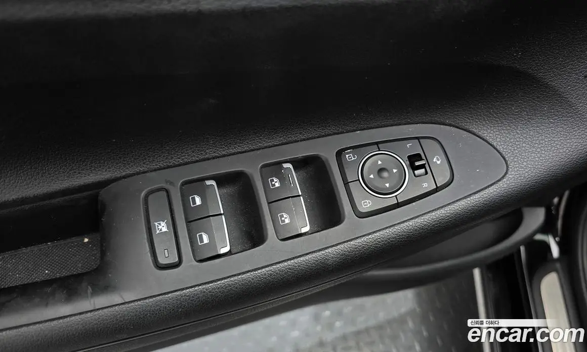 Hyundai Grandeur 2017 2.2 автомат (гидро), фото 17