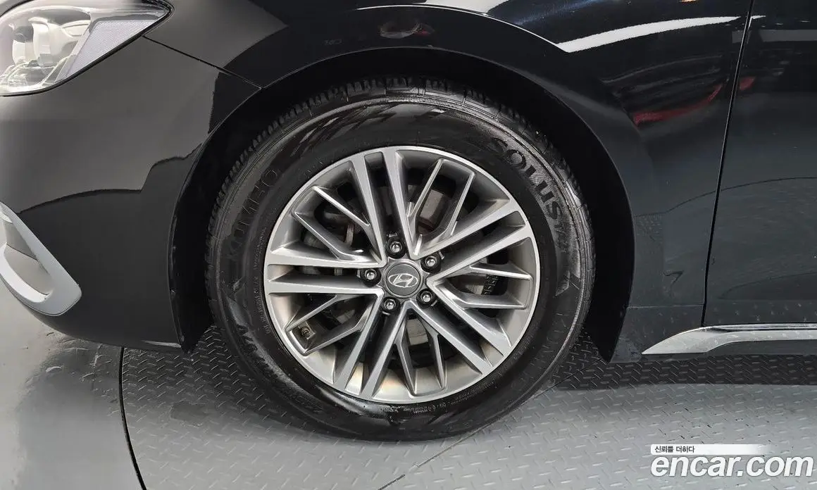 Hyundai Grandeur 2017 2.2 автомат (гидро), фото 5