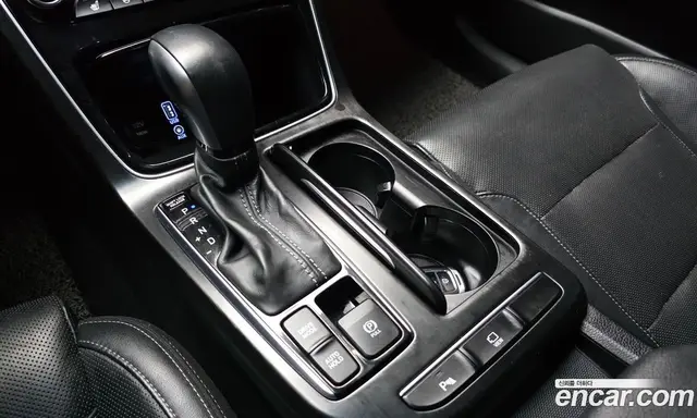 Hyundai Grandeur 2018 2.4 автомат (гидро), миниатюра 12