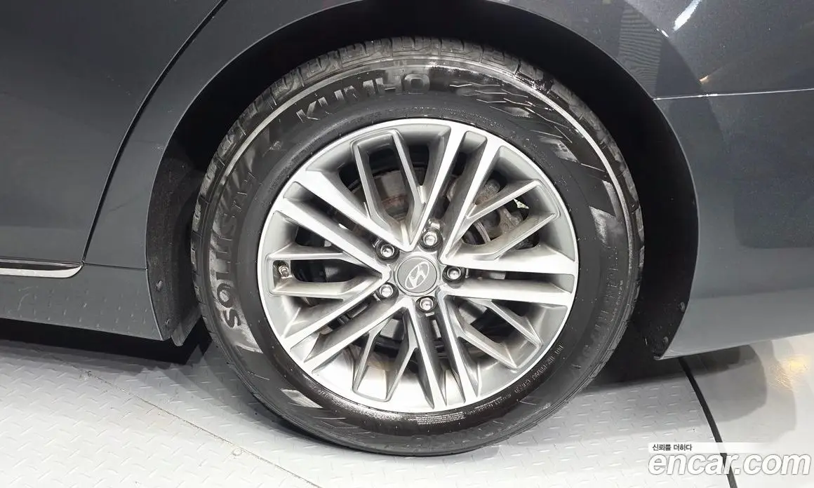 Hyundai Grandeur 2018 2.4 автомат (гидро), фото 7 Hyundai Grandeur 2018 2.4 автомат (гидро), фото 7