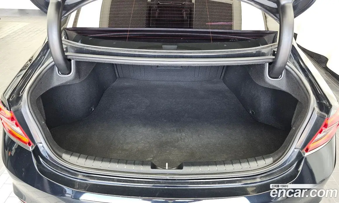 Hyundai Grandeur 2019 2.4 автомат (гидро), фото 20 Hyundai Grandeur 2019 2.4 автомат (гидро), фото 20