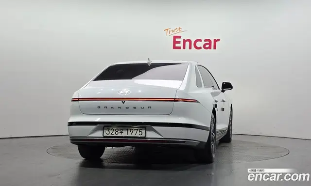 Hyundai Grandeur 2023 3.5 автомат (гидро), миниатюра 4