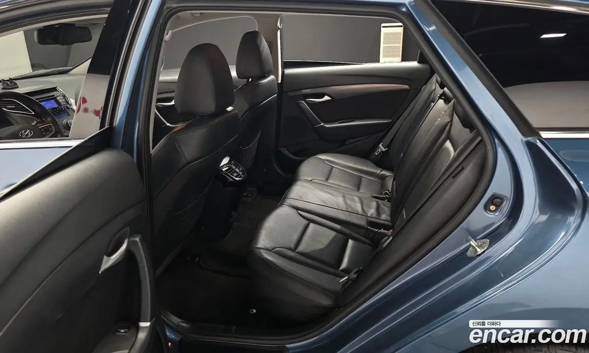 Hyundai i40 2015 1.7 автомат (гидро), фото 12