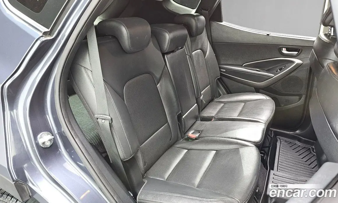 Hyundai Santa Fe 2015 2.0 автомат (гидро), фото 18 Hyundai Santa Fe 2015 2.0 автомат (гидро), фото 18