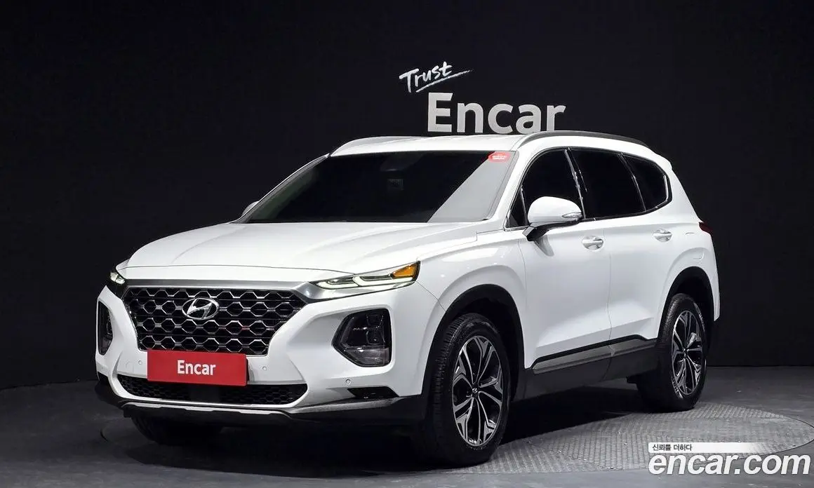Hyundai Santa Fe 2018 2.0 автомат (гидро), фото 1 Hyundai Santa Fe 2018 2.0 автомат (гидро), фото 1