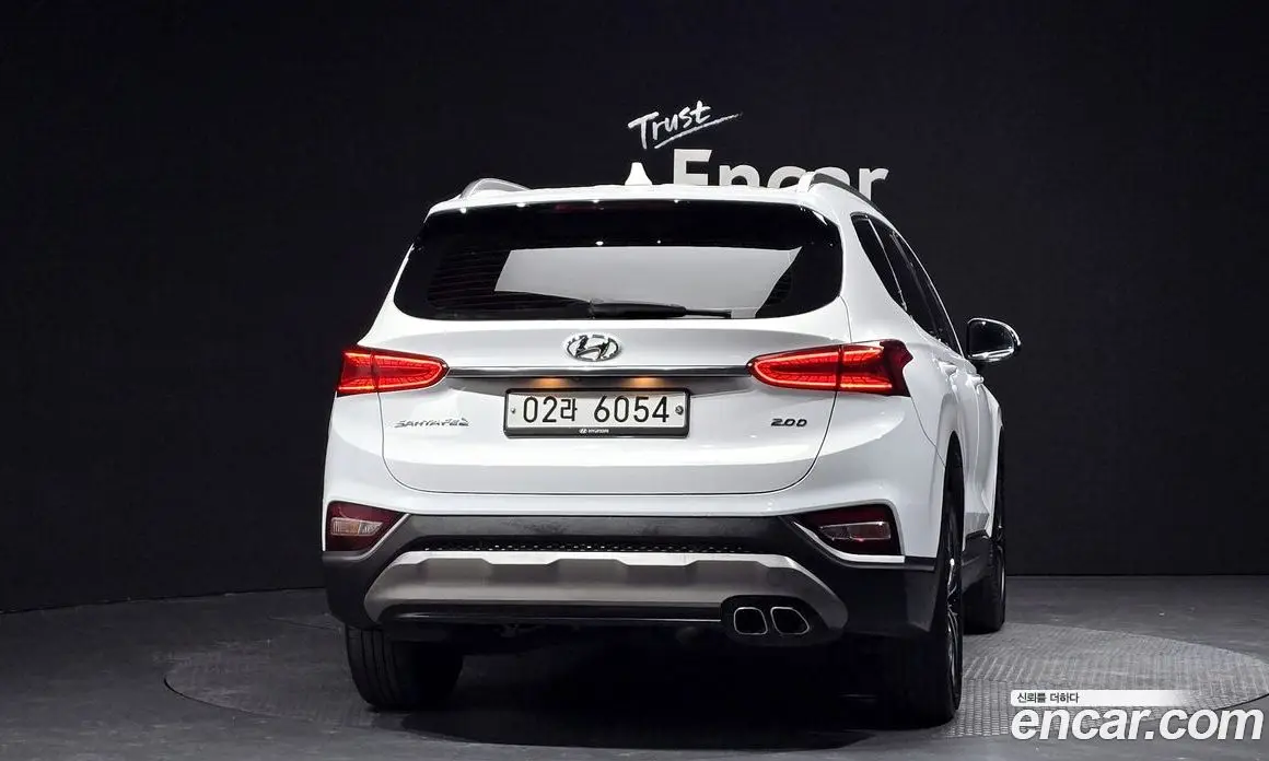 Hyundai Santa Fe 2018 2.0 автомат (гидро), фото 4 Hyundai Santa Fe 2018 2.0 автомат (гидро), фото 4