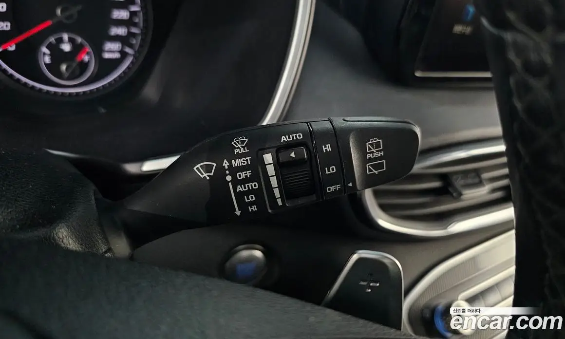 Hyundai Santa Fe 2022 2.2 автомат (гидро), фото 17