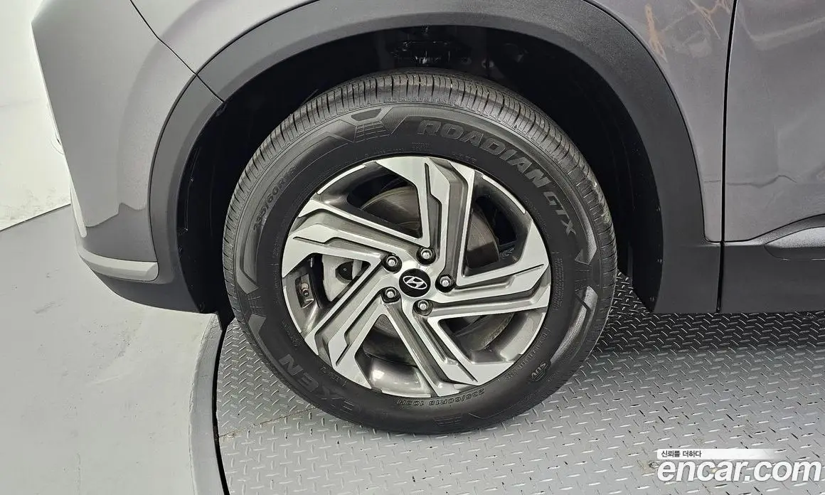 Hyundai Santa Fe 2022 2.2 автомат (гидро), фото 5