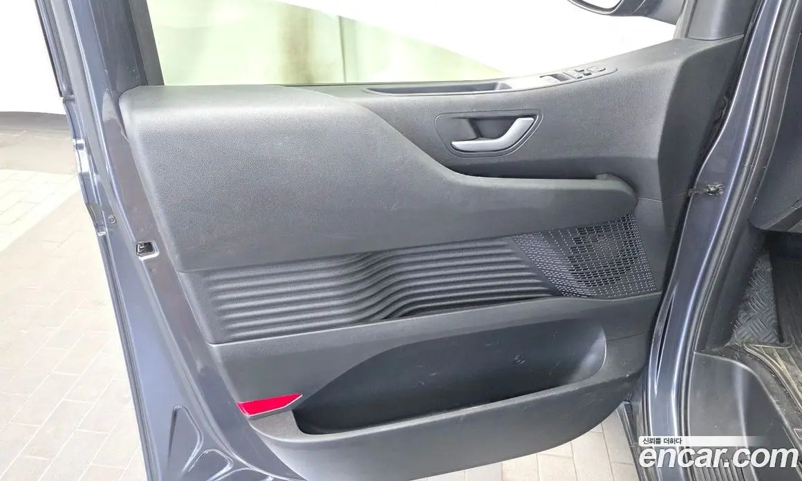 Hyundai Staria 2022 2.2 автомат (гидро), фото 14