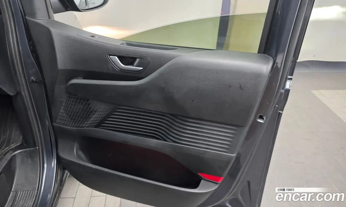 Hyundai Staria 2022 2.2 автомат (гидро), фото 15