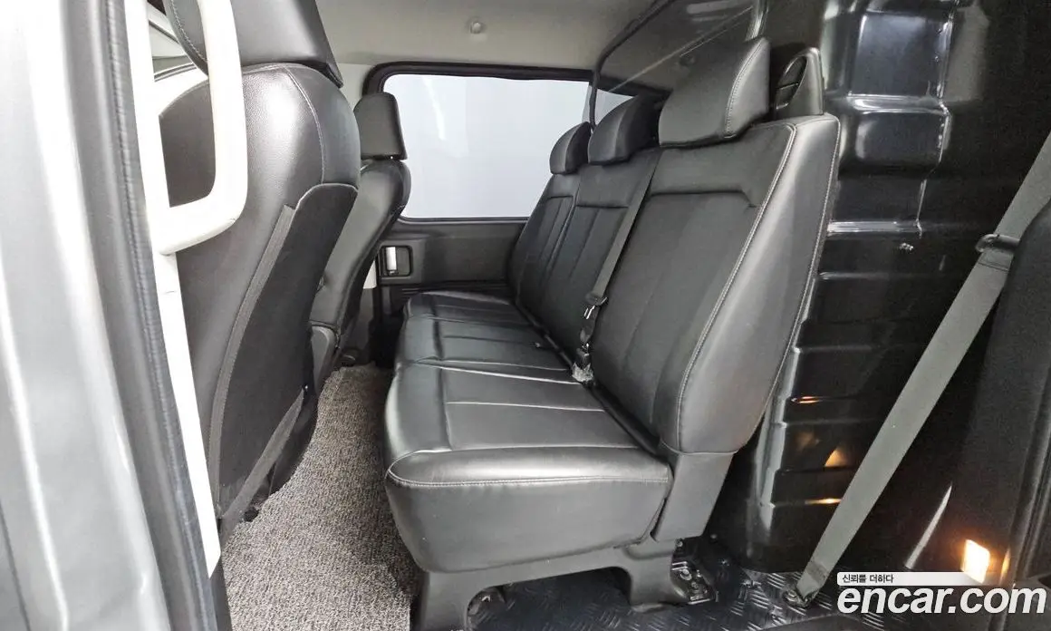 Hyundai Staria 2022 2.2 автомат (гидро), фото 17