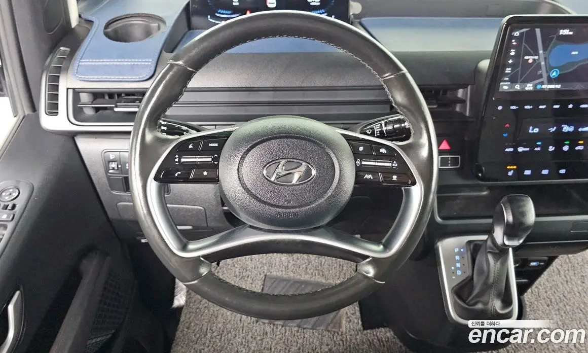 Hyundai Staria 2022 2.2 автомат (гидро), фото 18