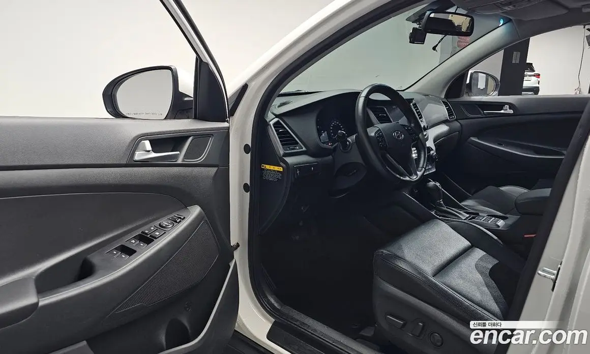 Hyundai Tucson 2016 1.7 автомат (гидро), фото 12