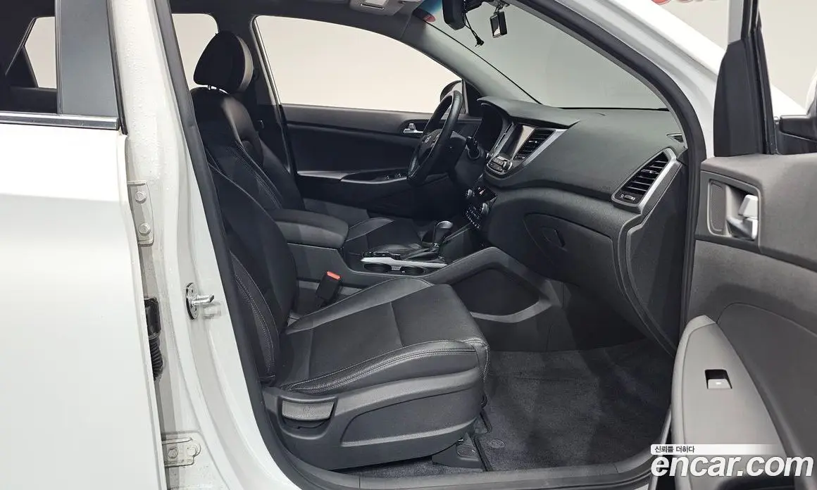 Hyundai Tucson 2016 1.7 автомат (гидро), фото 15