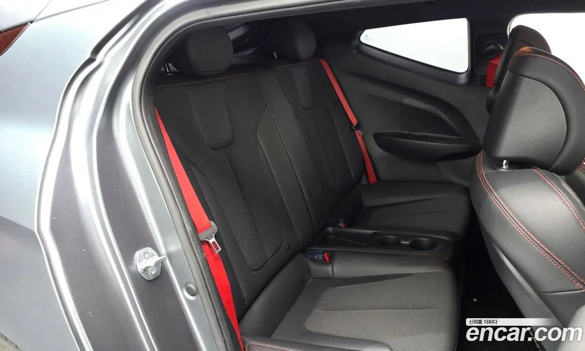Hyundai Veloster 2018 1.6 автомат (гидро), фото 17