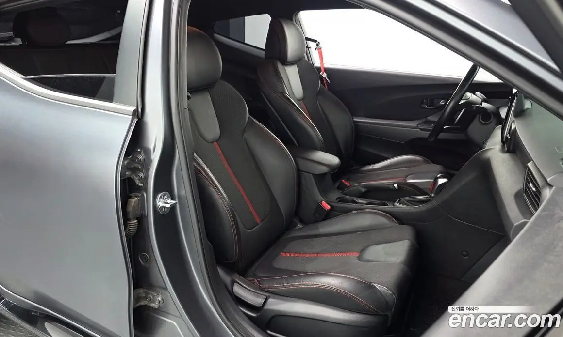 Hyundai Veloster 2018 1.6 автомат (гидро), фото 18