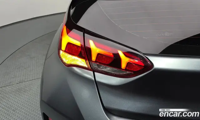 Hyundai Veloster 2018 1.6 автомат (гидро), миниатюра 9