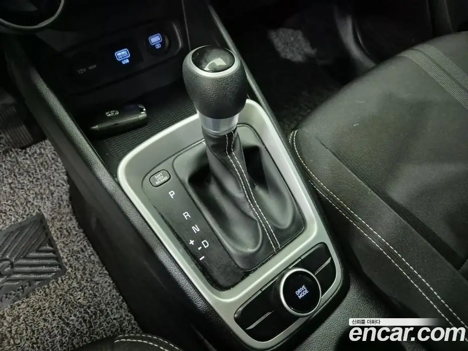 Hyundai Venue 2019 1.6 автомат (гидро), фото 14 Hyundai Venue 2019 1.6 автомат (гидро), фото 14