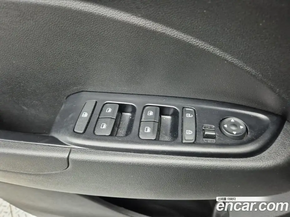 Hyundai Venue 2019 1.6 автомат (гидро), фото 17 Hyundai Venue 2019 1.6 автомат (гидро), фото 17