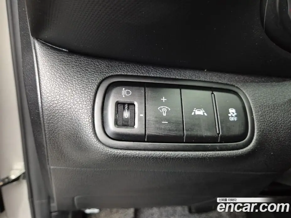 Hyundai Venue 2019 1.6 автомат (гидро), фото 18 Hyundai Venue 2019 1.6 автомат (гидро), фото 18