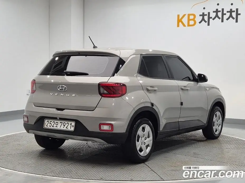 Hyundai Venue 2019 1.6 автомат (гидро), фото 3 Hyundai Venue 2019 1.6 автомат (гидро), фото 3