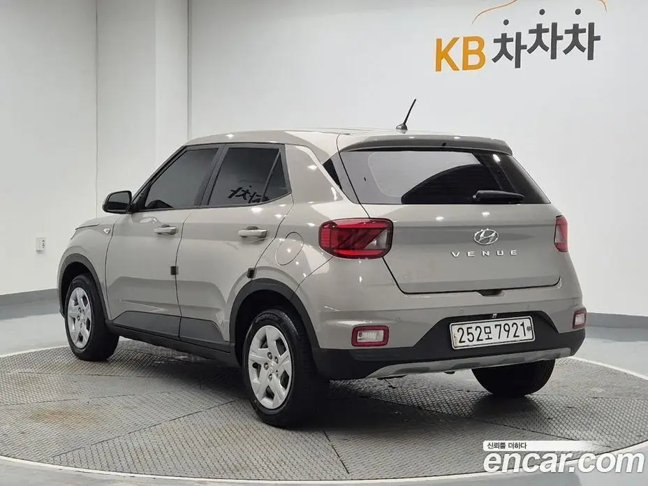 Hyundai Venue 2019 1.6 автомат (гидро), фото 4 Hyundai Venue 2019 1.6 автомат (гидро), фото 4