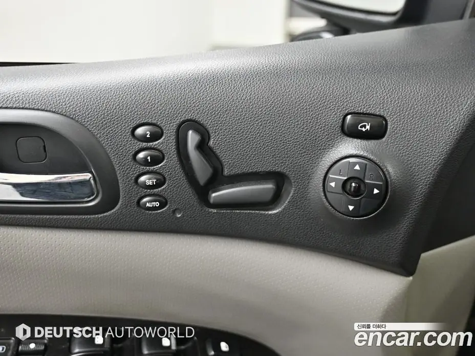 Kia Carnival 2013 2.2 автомат (гидро), фото 17 Kia Carnival 2013 2.2 автомат (гидро), фото 17