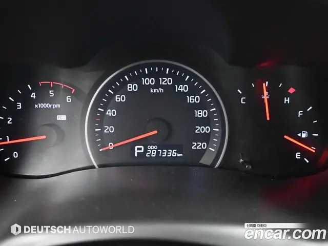 Kia Carnival 2013 2.2 автомат (гидро), миниатюра 8 Kia Carnival 2013 2.2 автомат (гидро), миниатюра 8