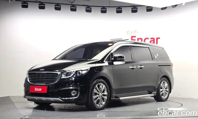 Kia Carnival 2016 2.2 автомат (гидро), миниатюра 1
